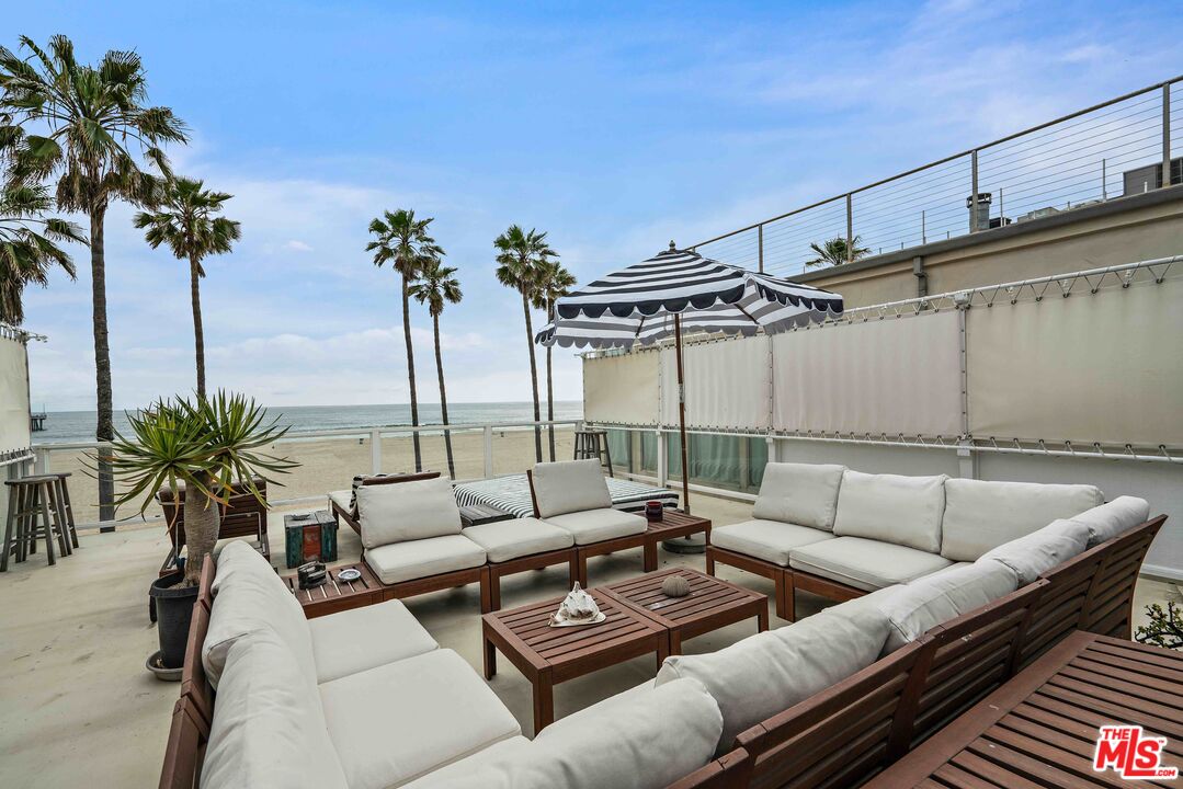 2909 Ocean Front Walk