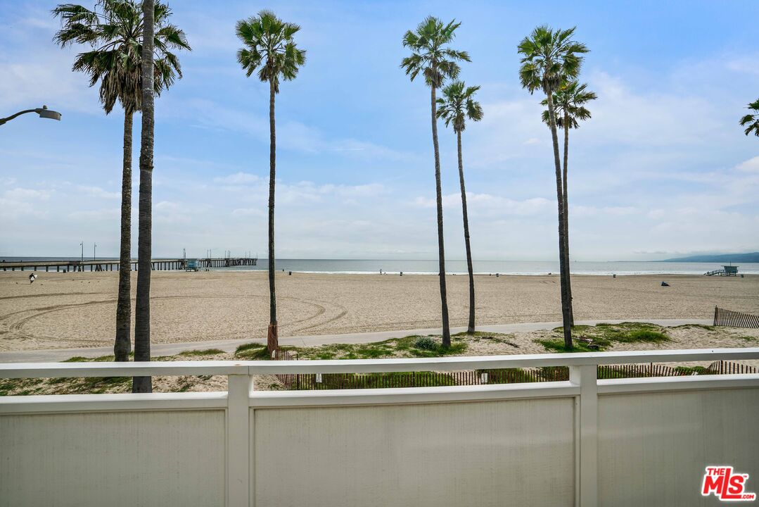 2909 Ocean Front Walk