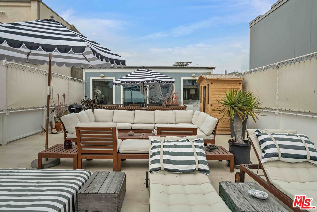 2909 Ocean Front Walk