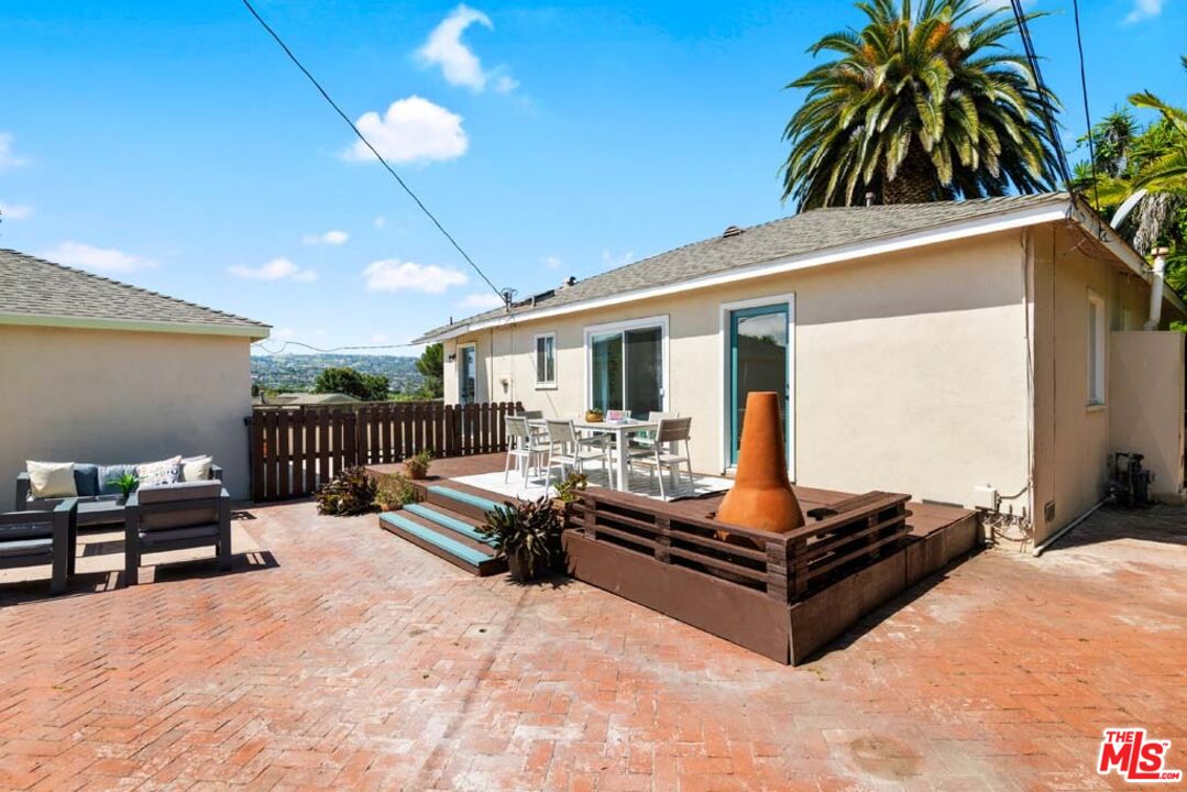 22414 Linda Dr