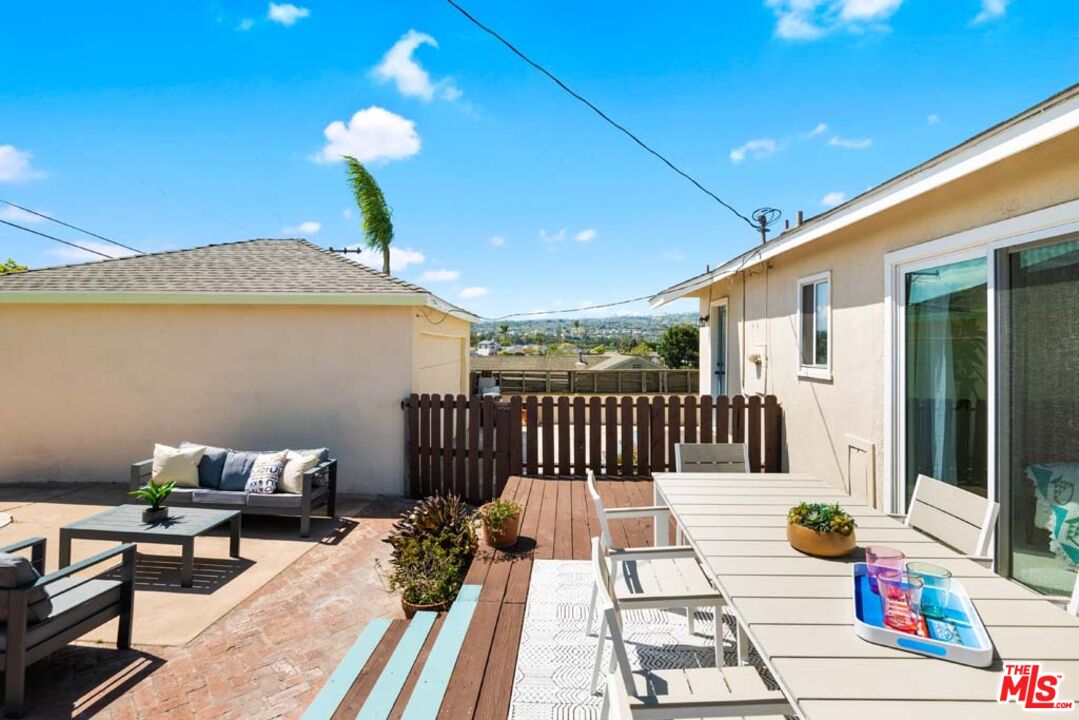 22414 Linda Dr