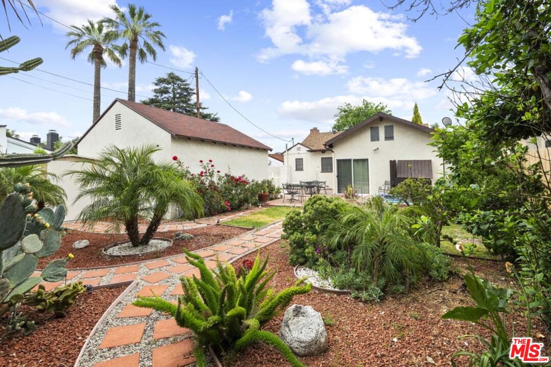 4753 Saloma Ave