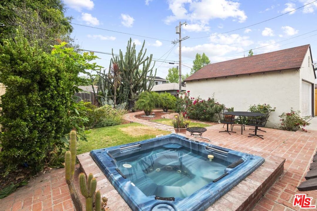4753 Saloma Ave