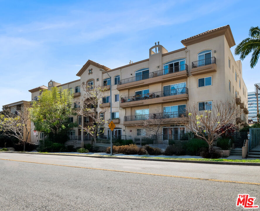 1255 Federal Ave Unit: 401