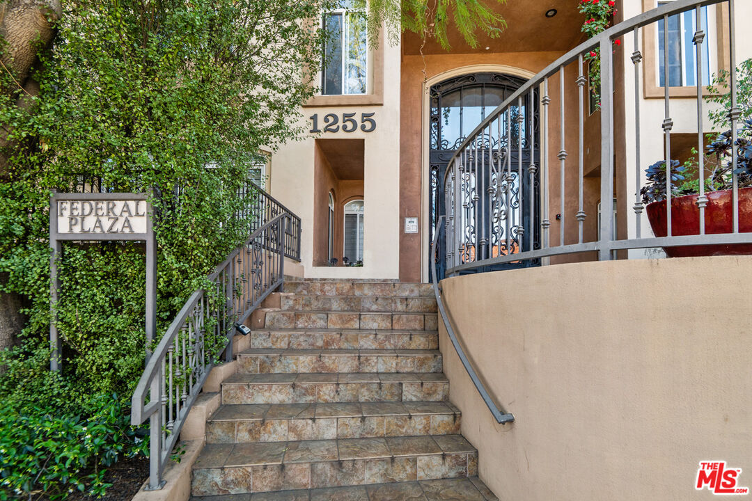 1255 Federal Ave Unit: 401