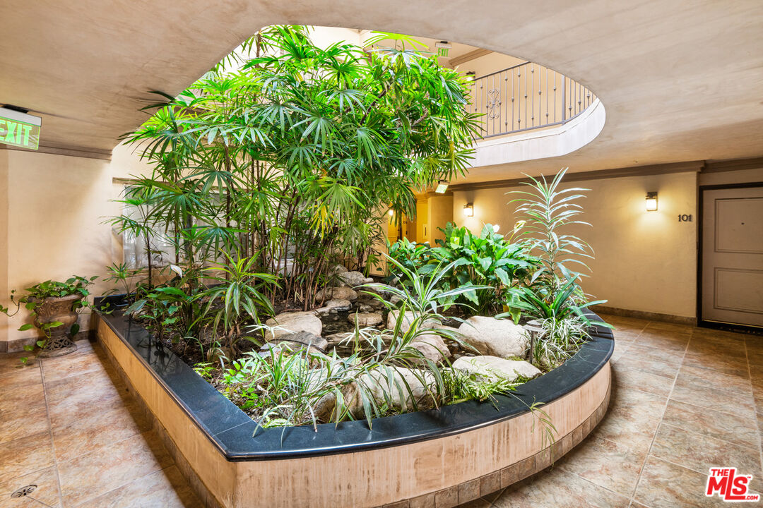 1255 Federal Ave Unit: 401