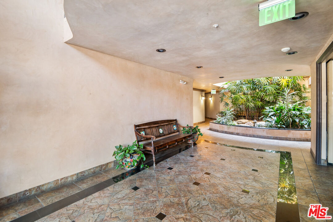 1255 Federal Ave Unit: 401