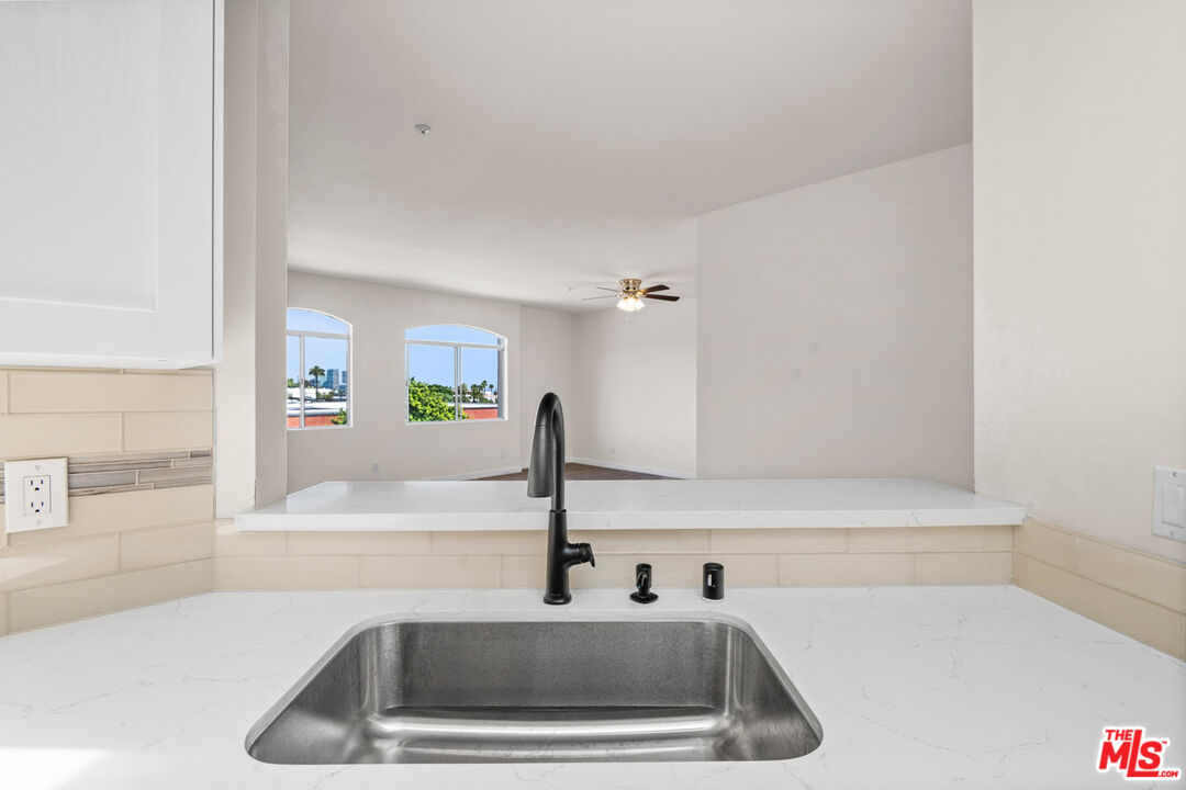 1255 Federal Ave Unit: 401