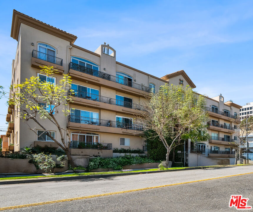 1255 Federal Ave Unit: 401