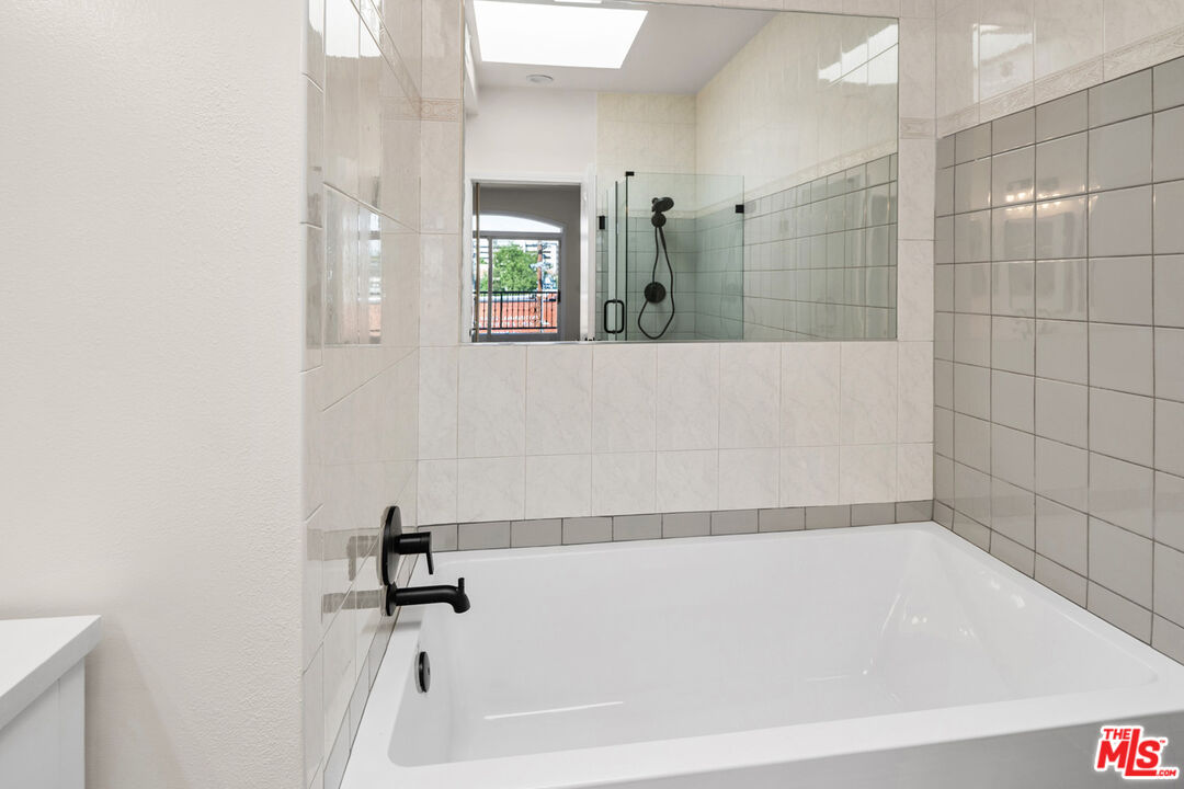 1255 Federal Ave Unit: 401