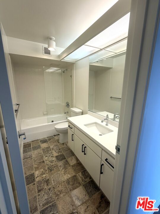 201 Ocean Ave Unit: 408B