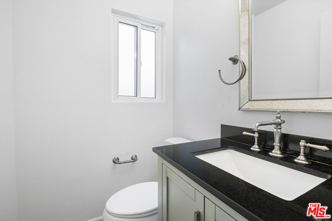 18333 Hatteras St Unit: 77