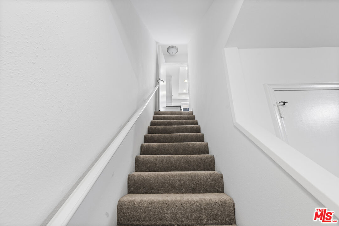 18333 Hatteras St Unit: 77