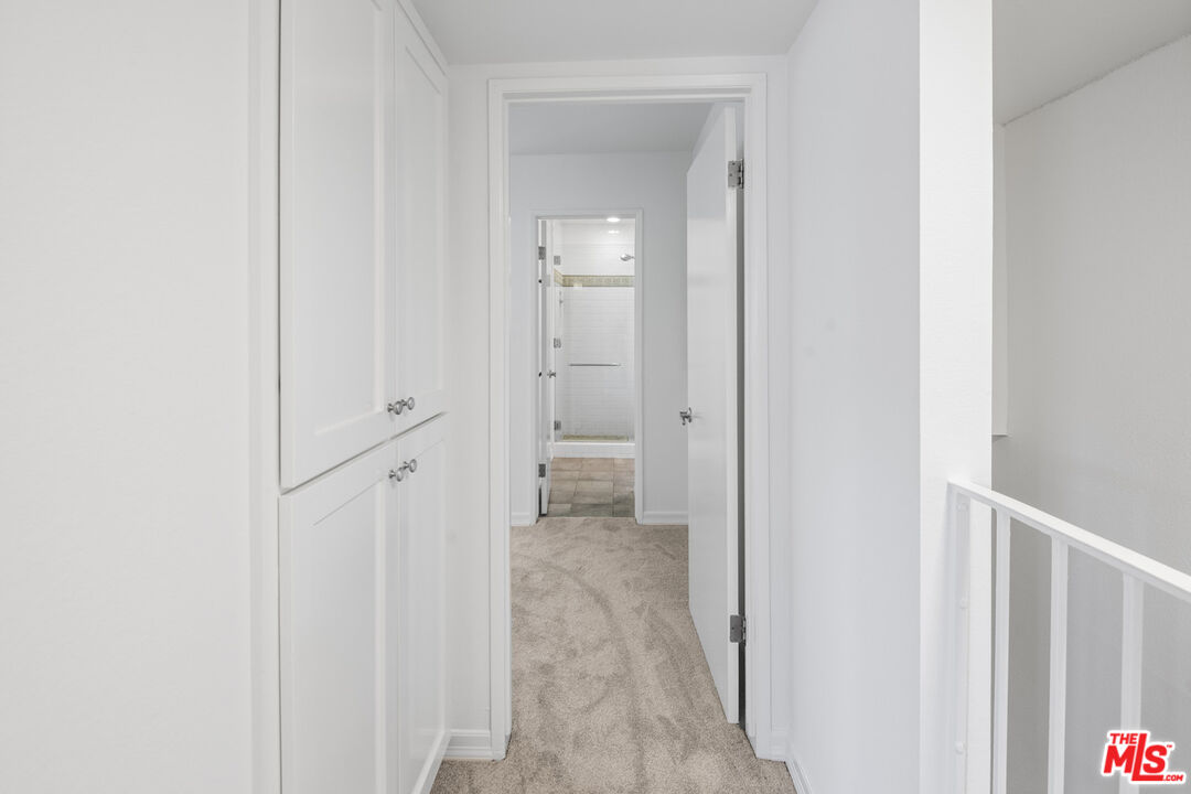 18333 Hatteras St Unit: 77