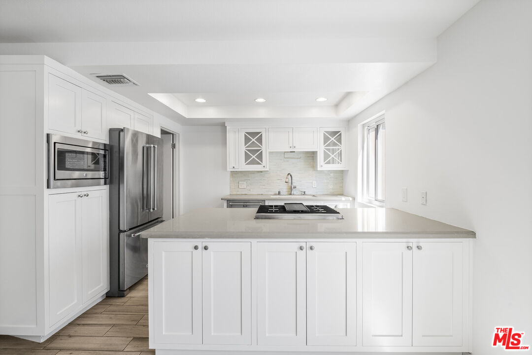 18333 Hatteras St Unit: 77