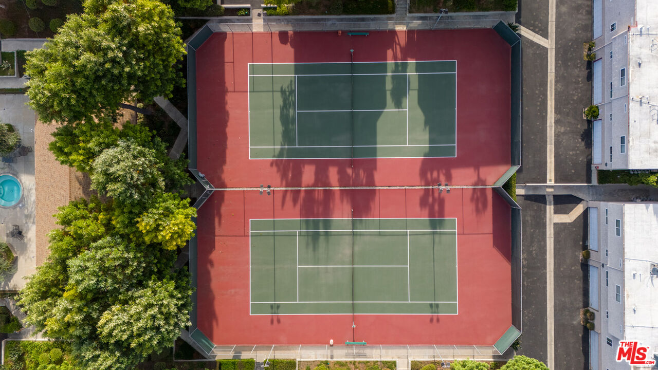 18333 Hatteras St Unit: 77