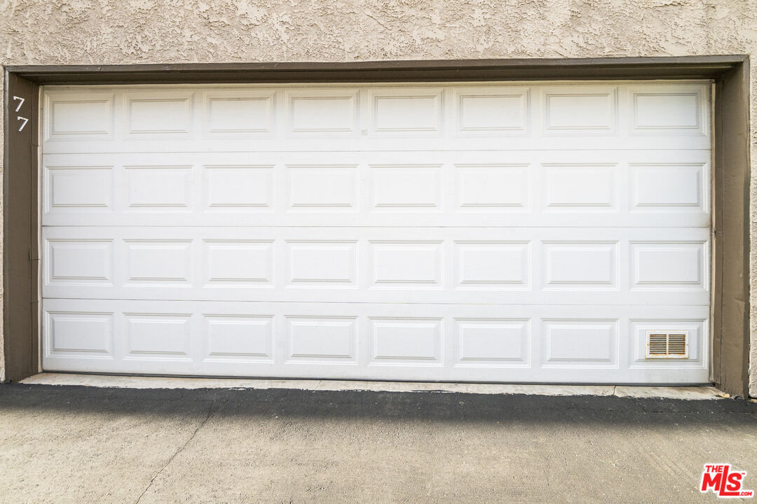 18333 Hatteras St Unit: 77