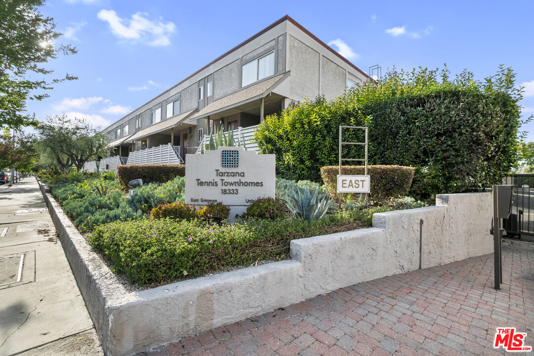 18333 Hatteras St Unit: 77