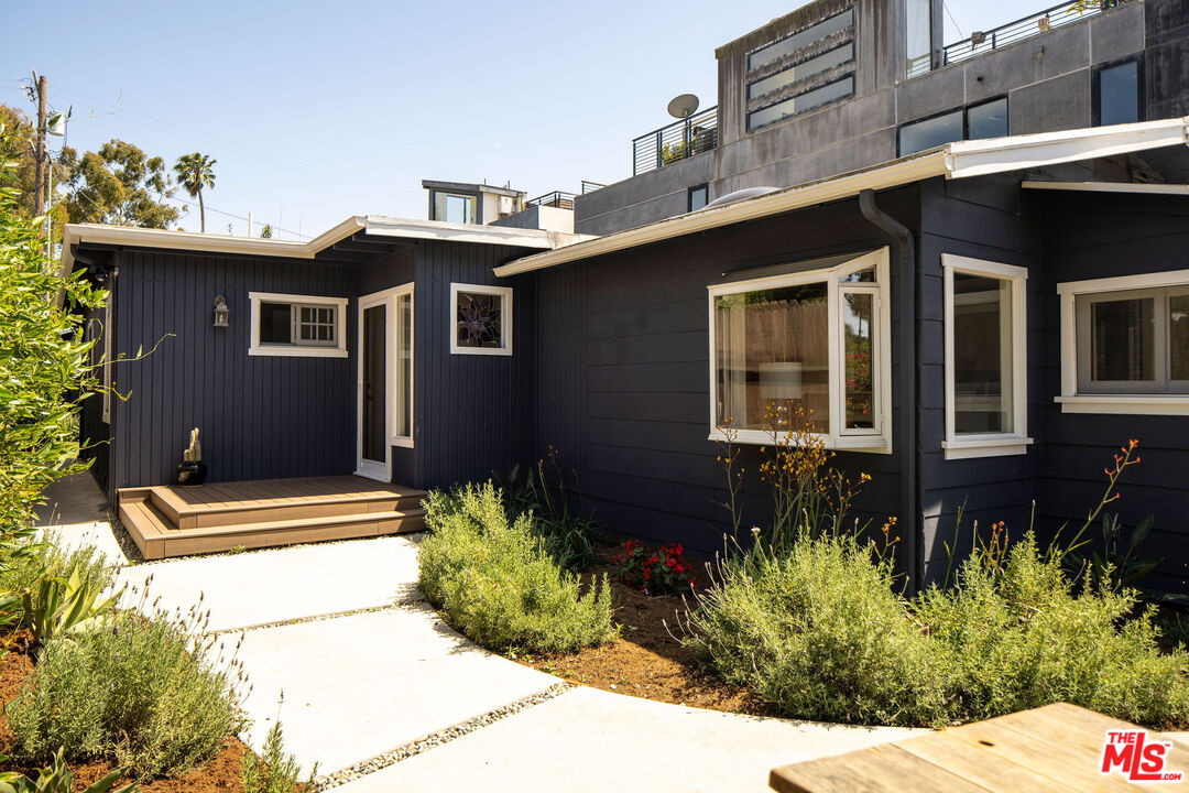 754 California Ave