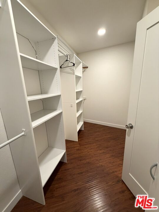 4506 Saugus Ave Unit: 10