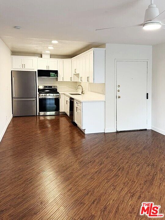 4506 Saugus Ave Unit: 10
