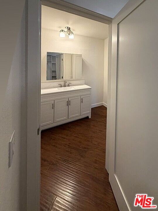 4506 Saugus Ave Unit: 10
