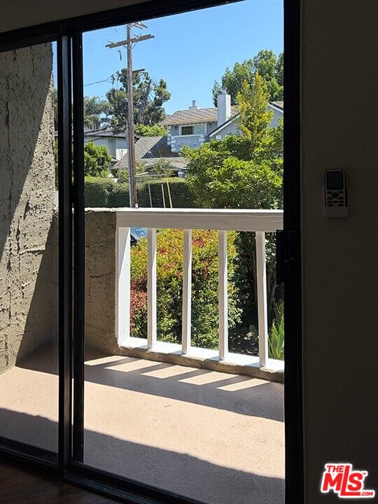 4506 Saugus Ave Unit: 10