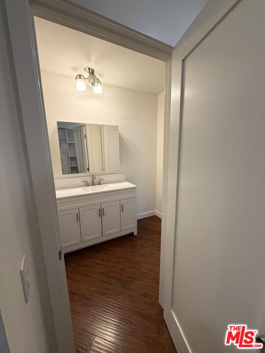4506 Saugus Ave Unit: 10