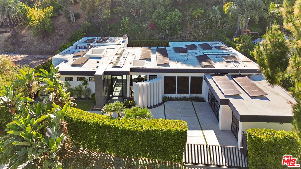 1049 Loma Vista Dr