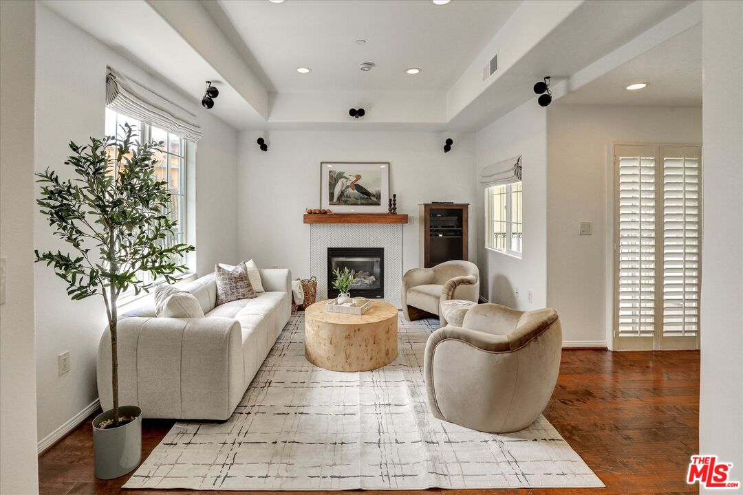 7301 W Manchester Ave Unit: 117
