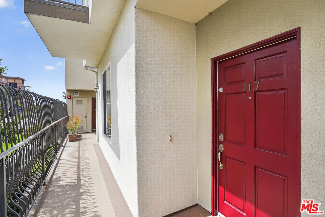 7301 W Manchester Ave Unit: 117