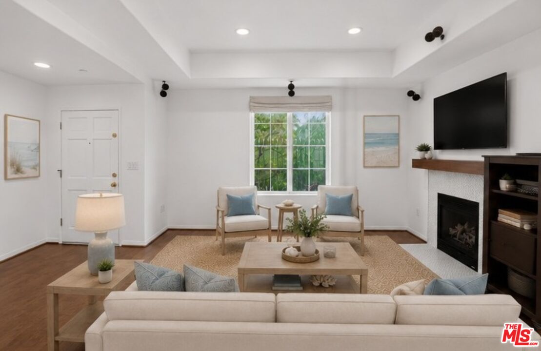 7301 W Manchester Ave Unit: 117