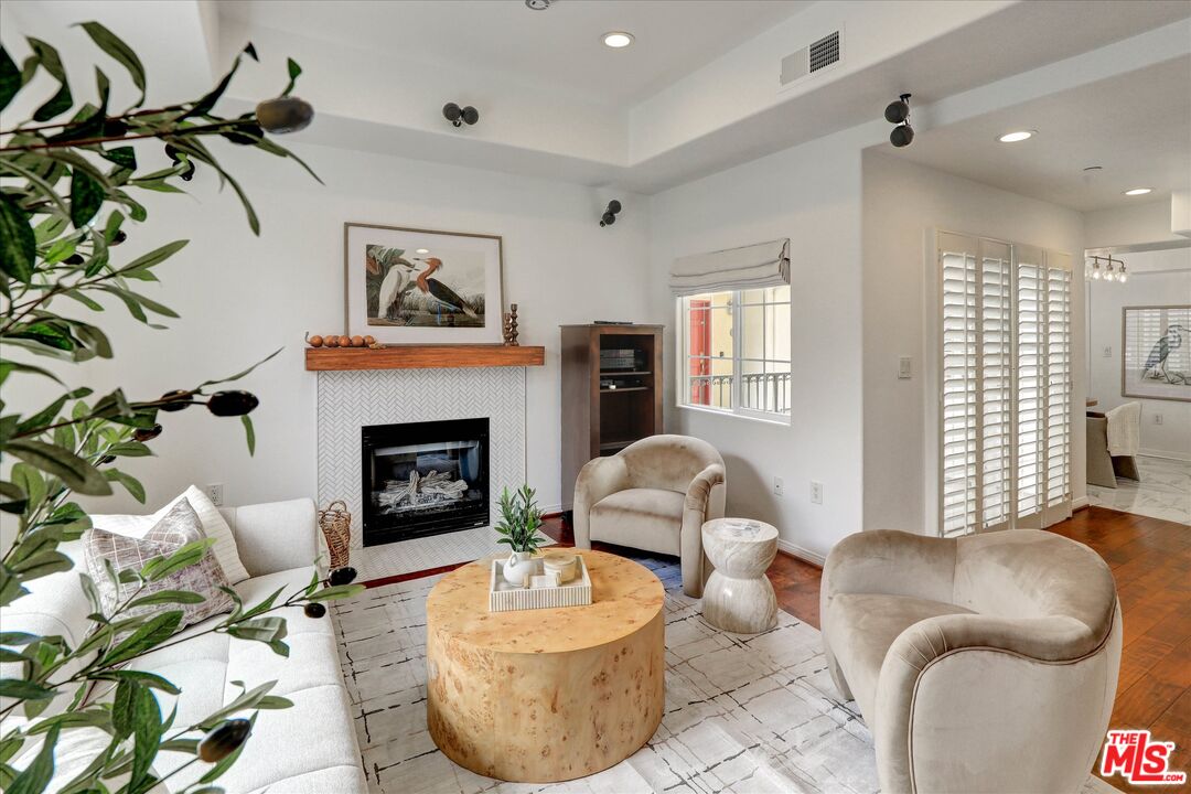 7301 W Manchester Ave Unit: 117