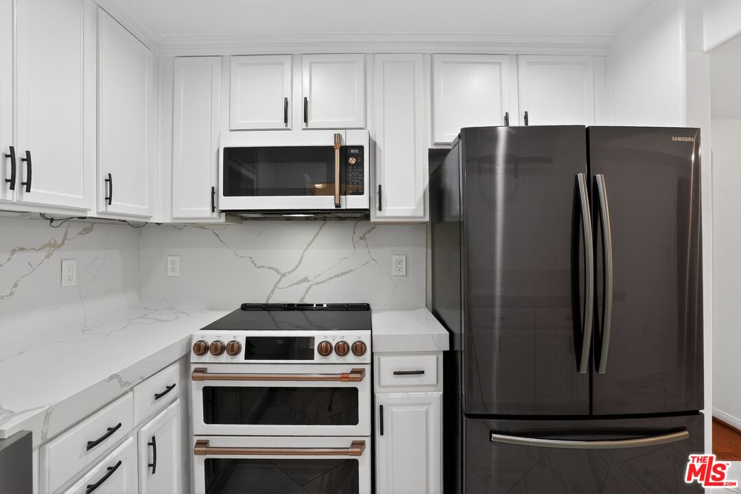 7301 W Manchester Ave Unit: 117