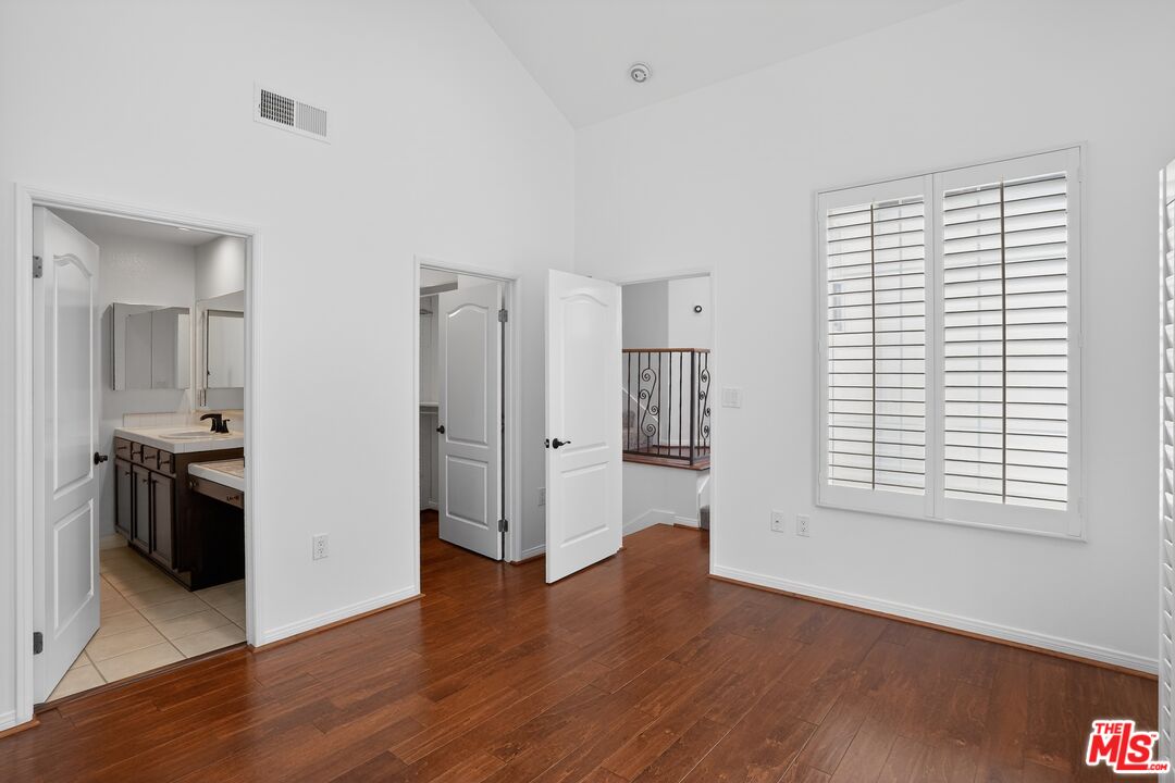 7301 W Manchester Ave Unit: 117