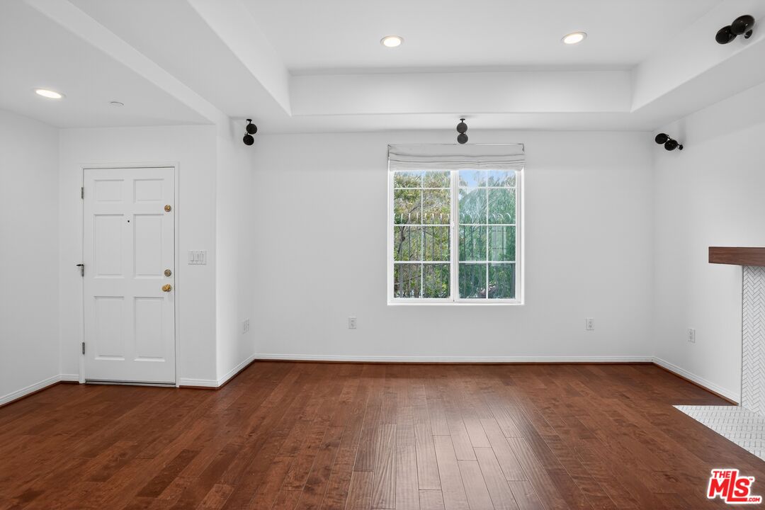 7301 W Manchester Ave Unit: 117