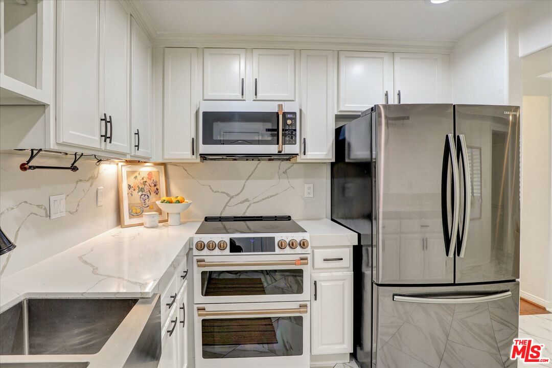 7301 W Manchester Ave Unit: 117