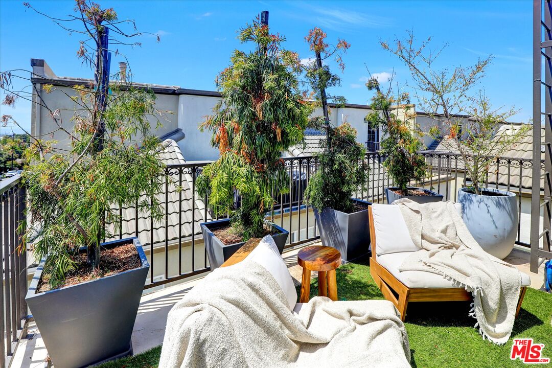 7301 W Manchester Ave Unit: 117