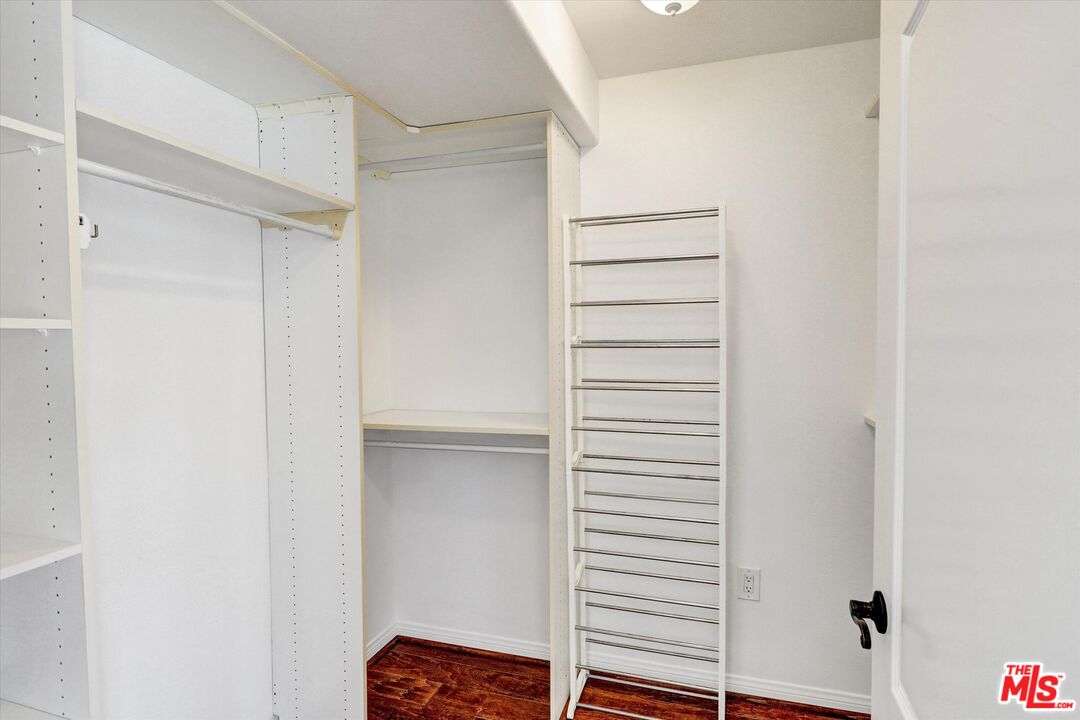 7301 W Manchester Ave Unit: 117