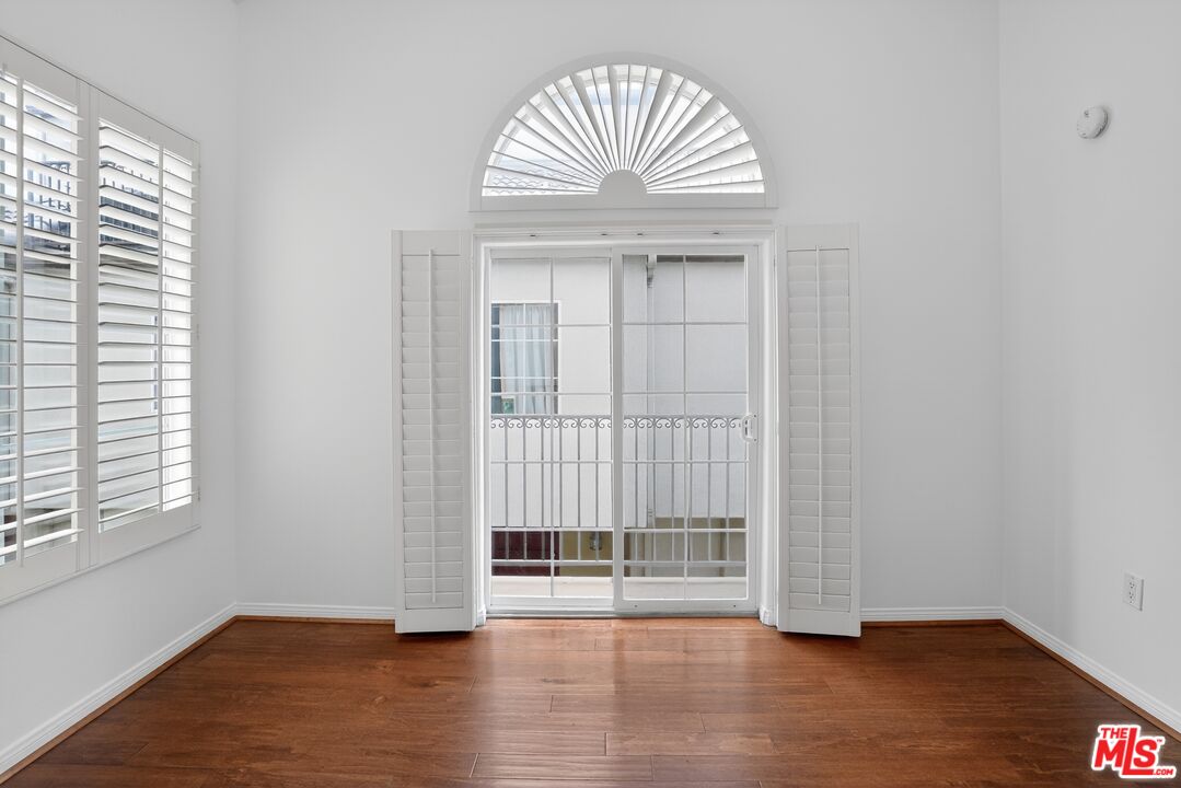 7301 W Manchester Ave Unit: 117