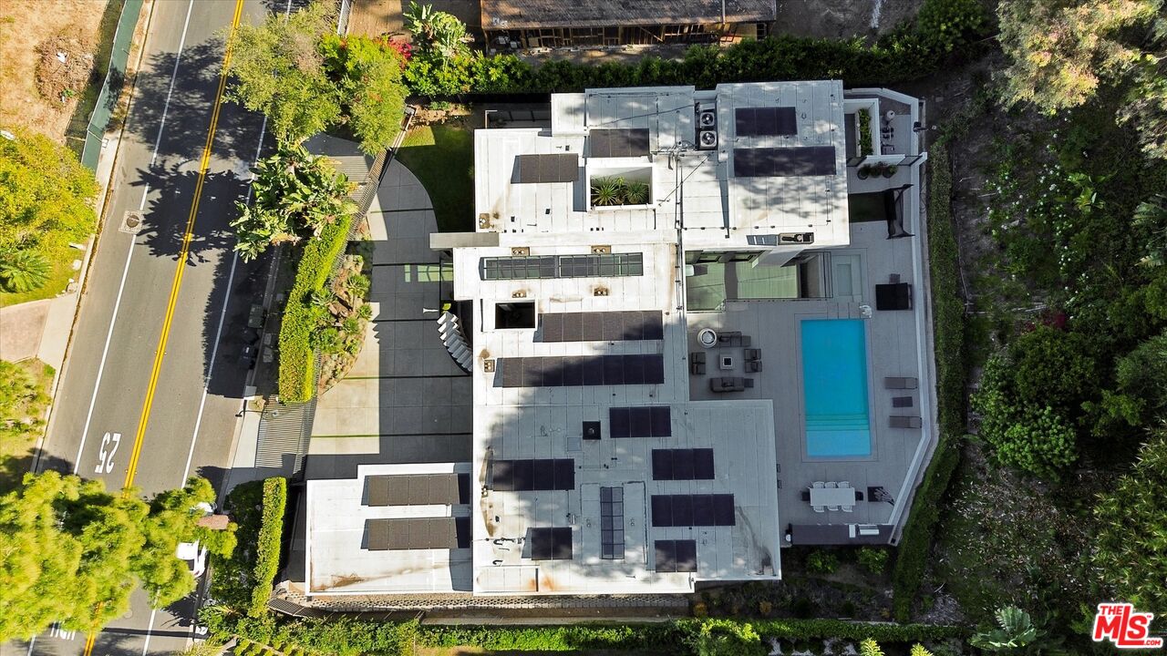 1049 Loma Vista Dr