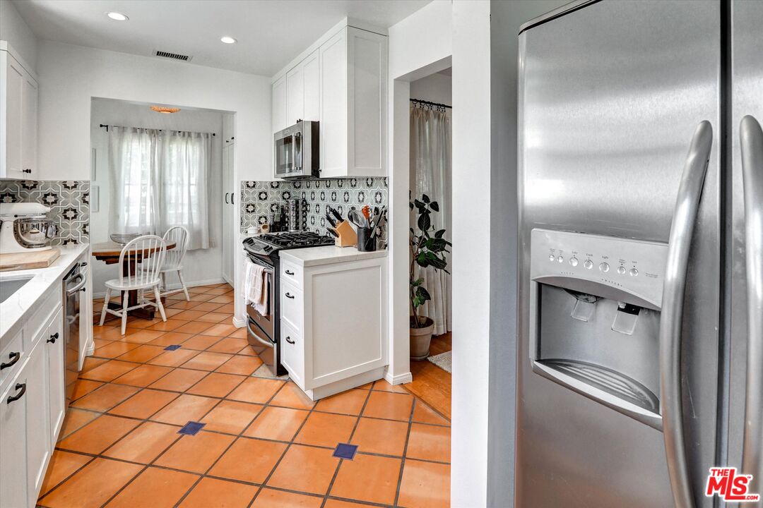 3622 Veteran Ave
