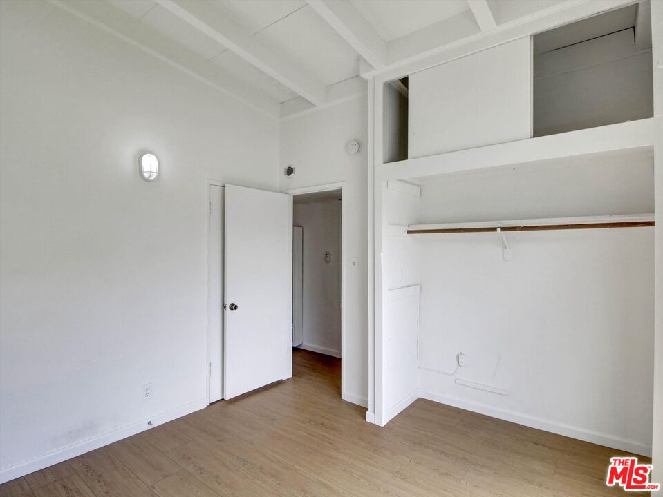 104 Sunridge St