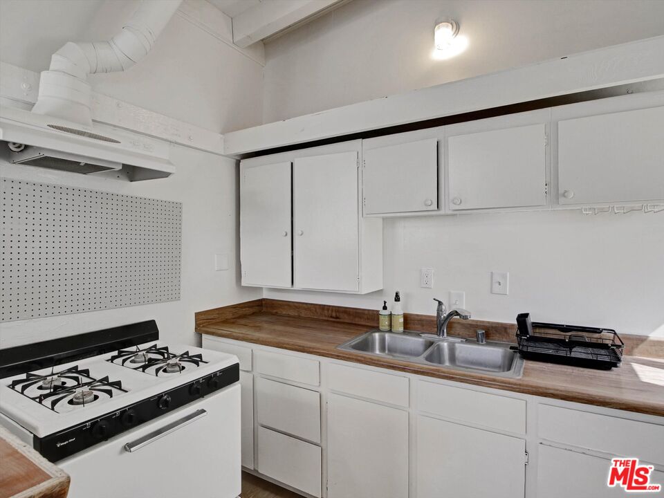 104 Sunridge St