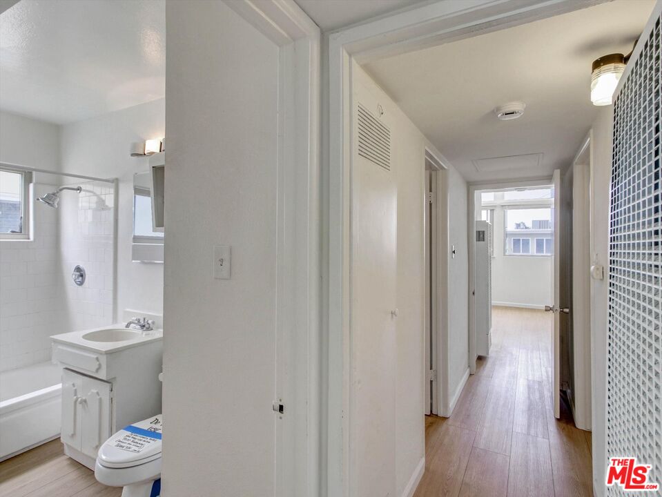 104 Sunridge St