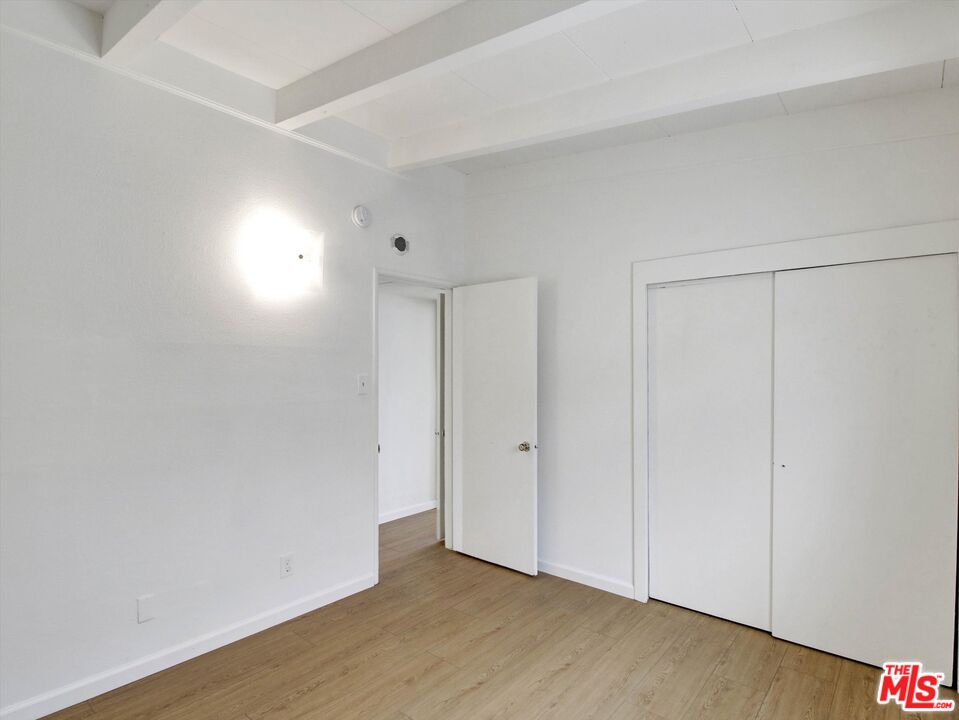 104 Sunridge St