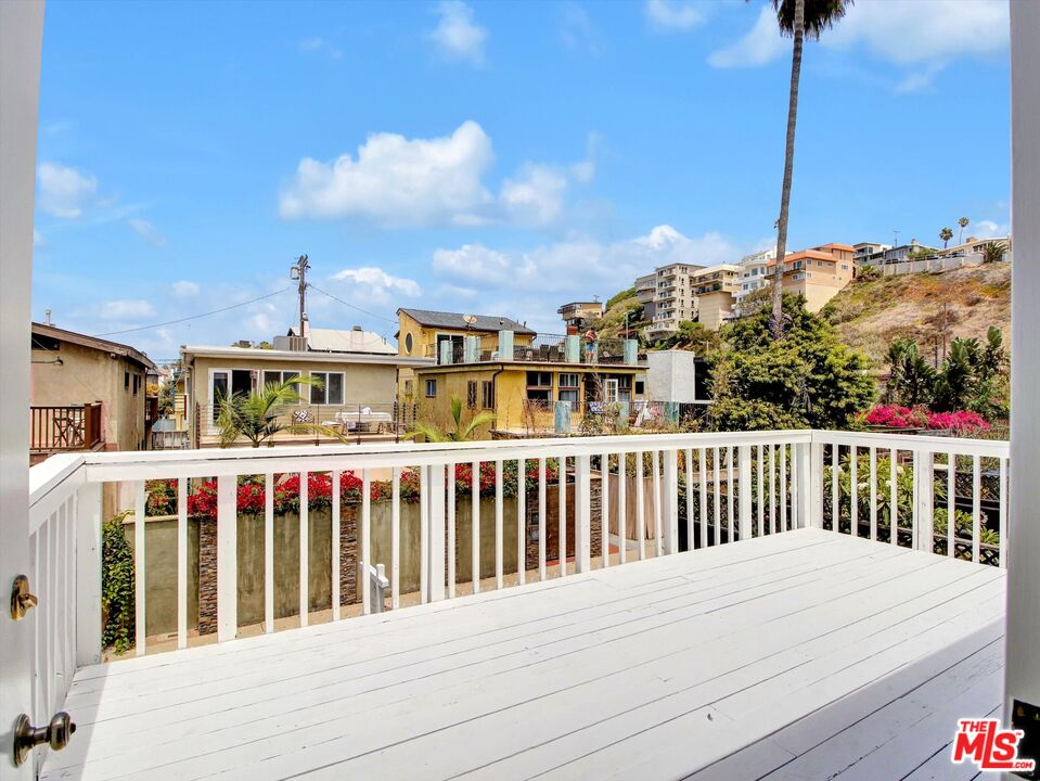 104 Sunridge St