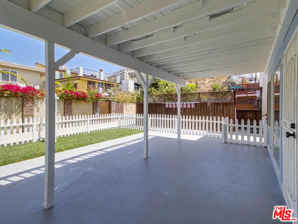 104 Sunridge St