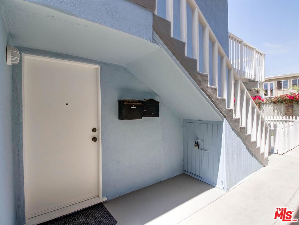 104 Sunridge St