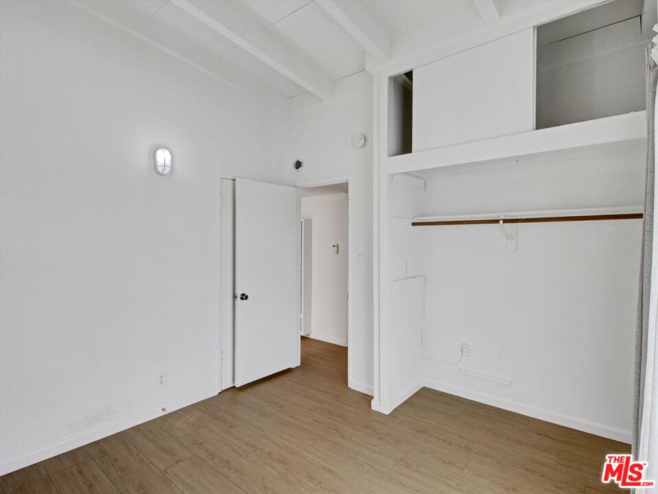 104 Sunridge St